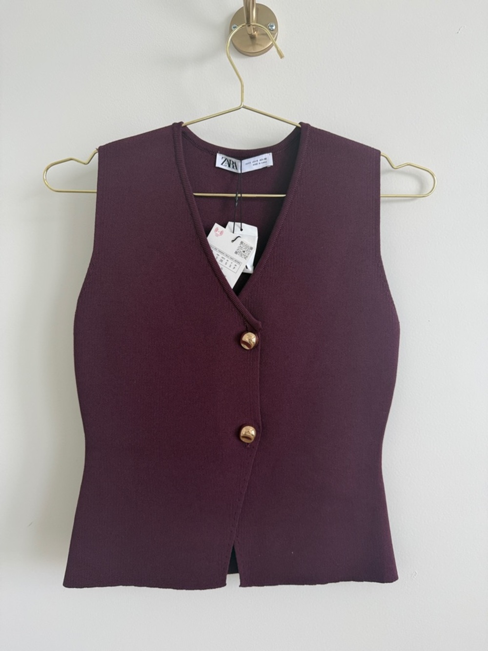 Zara Plum purple Sleeveless Knit Gold Button Vest
